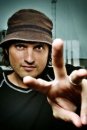 Robert Rodriguez фотография #32 (источник - https://vk.com/id981100)