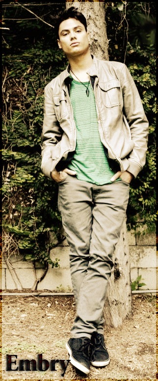 Embry Call фотография #1