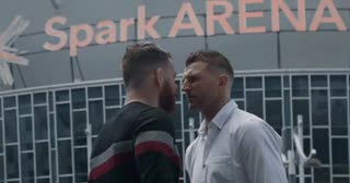 UFC Окленд: Первая дуэль взглядов Фелдера и Хукера