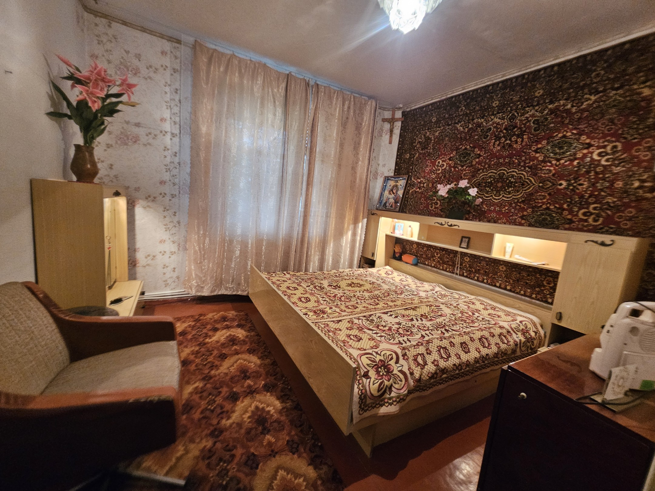 Продается 3-к квартира, Артемовский р-н, кв-л Южный Дом: Панельный, 3/9 этаж Отопление: Автономное Состояние: Под ремонт (советский ремонт) Район: Тихий, развитая инфраструктура Рядом: Школа, детский сад, рынок, супермаркет Тел: +79591419870 Анастасия...